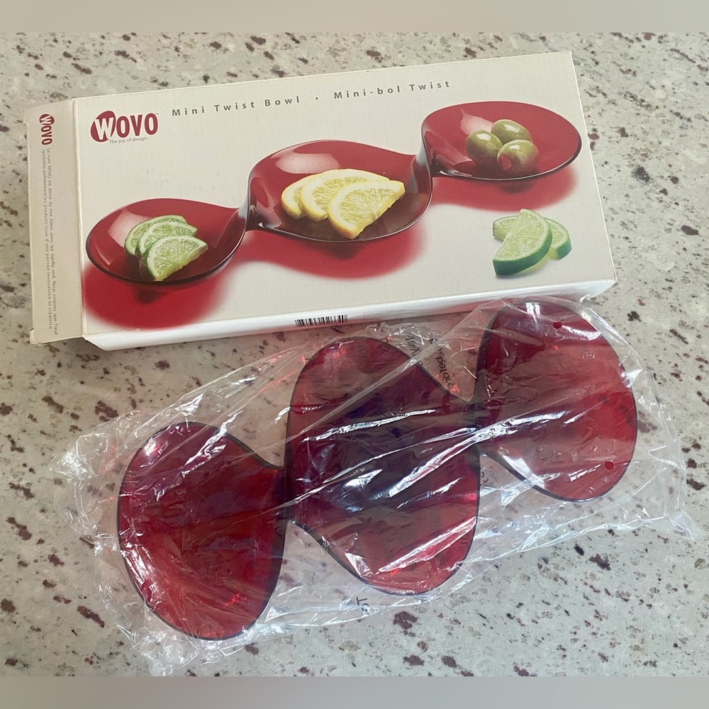 WOVO Twist Relish Tray, Ruby Red Plastic, Fun Vintage Style